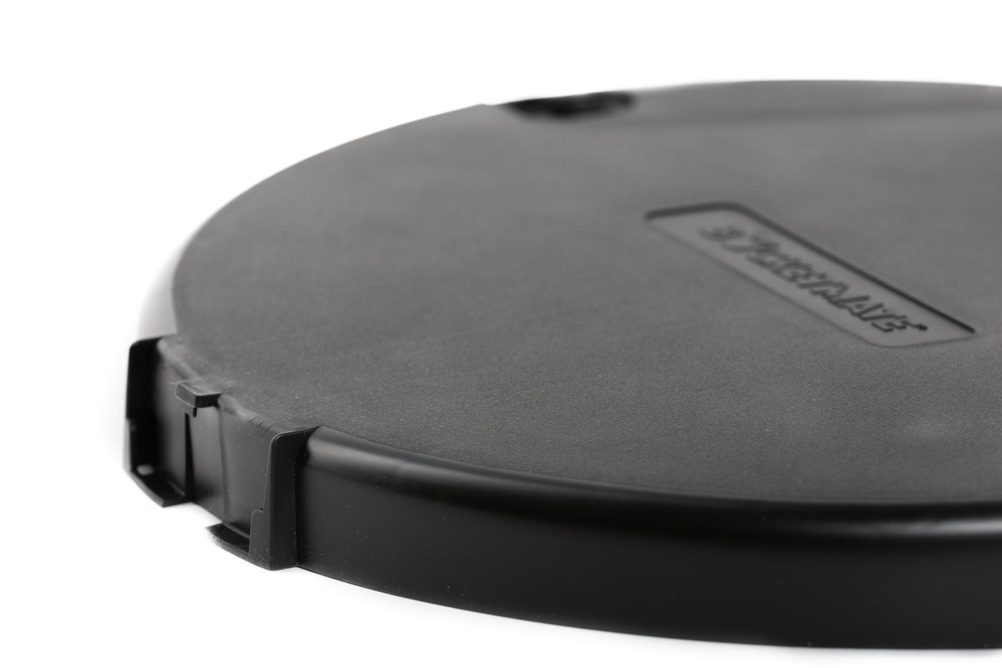 Flat back bucket lid